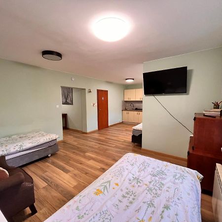 Green Albatros 48M With Bathroom Warszawa Zewnętrze zdjęcie